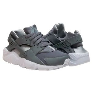 NIKE HUARACHE RUN SNEAKER